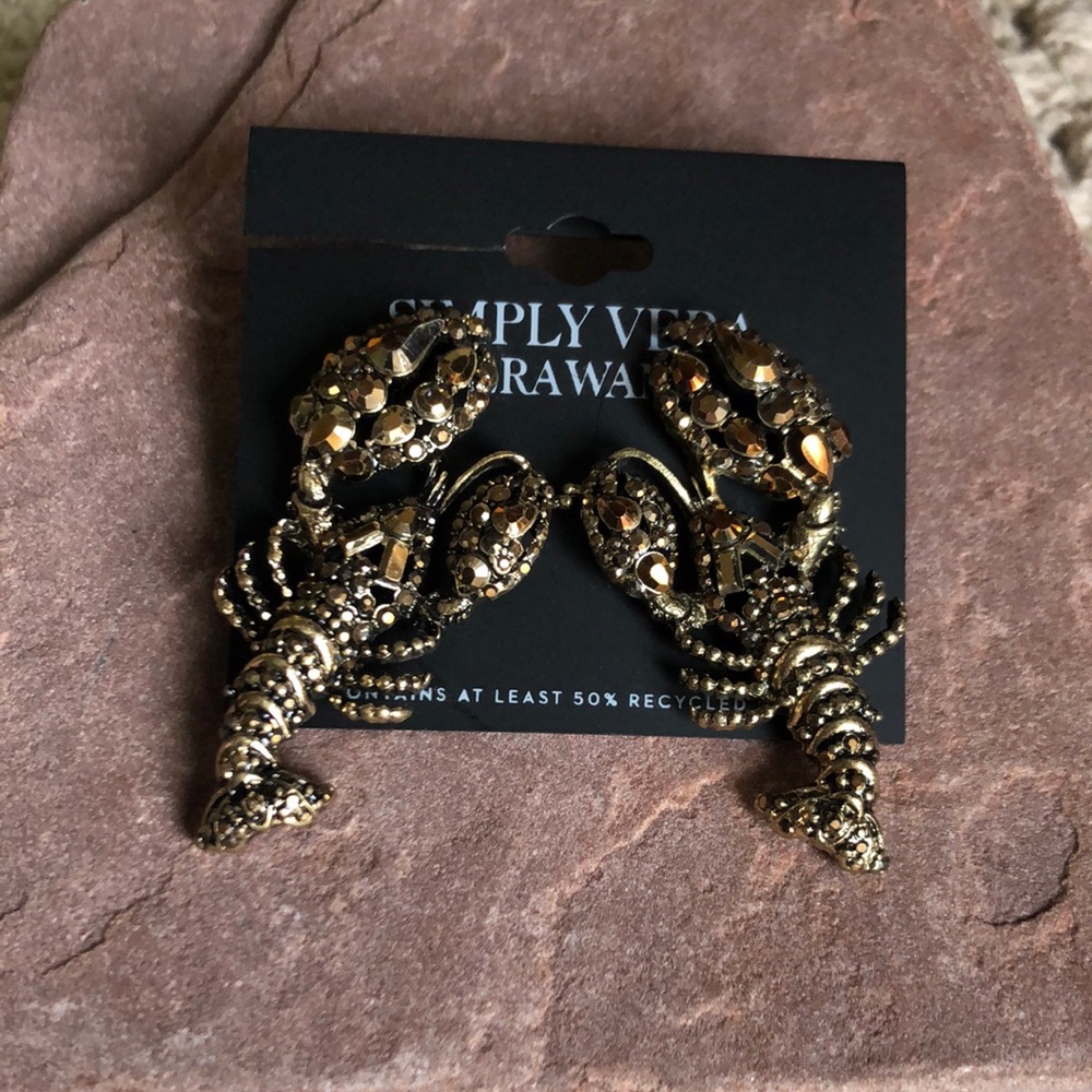 Simply Vera Goldtone LOBSTER Earrings